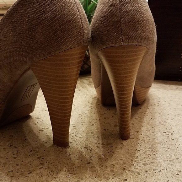 Unlisted Canvas Platform Peep Toe Pumps - Picture 2 of 4